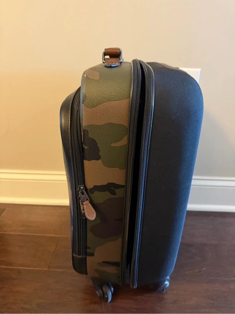 Coach luggage good